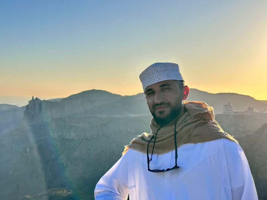 From Muscat: Nizwa and Jebel Shams Day Trip - Lunch with local Omani food
