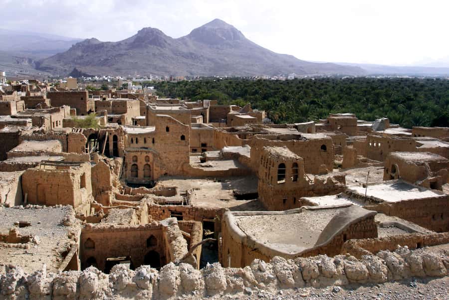 From Muscat: Nizwa and Oman's Historical Gems Tour - Choosing between the five routes