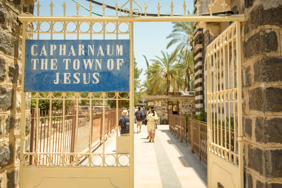 From Tel Aviv: Guided Day Trip to Nazareth & Sea of Galilee - Nazareth and the Church of the Annunciation