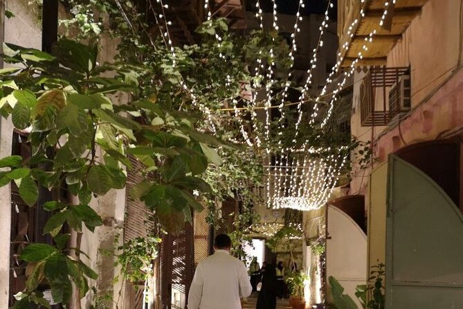 Historic District Tour in Jeddah by a Local Guide - Zawiya 97, crafts, and the district’s modern cultural side