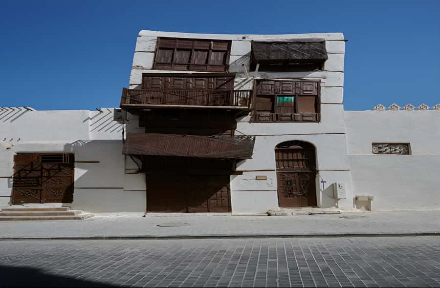 Jeddah: Al-Balad Old Town Historical City Guided Tour - The second pass through the traditional quarter