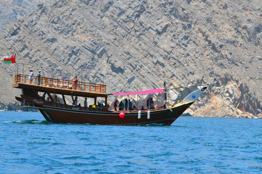 Khasab: Dolphin Watching Day Tour with Snorkeling & Lunch - Lunch on board, with plenty of drinks