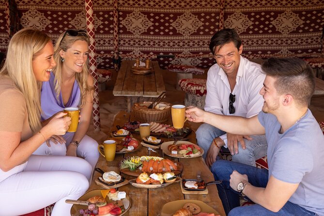 Luxury Hot Air Balloon, Land Rover Defender & Michelin Breakfast - Preparing for the one-hour balloon flight
