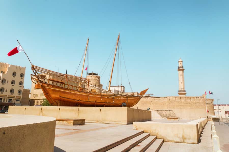 Magical Dubai 8-Hour Tour with Burj Khalifa Experience - One day, two very different Dubais