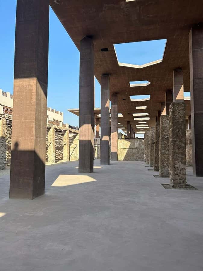 Manama: Bahrain City and Desert Tour with Transfers - A fast introduction to Bahrain from Manama
