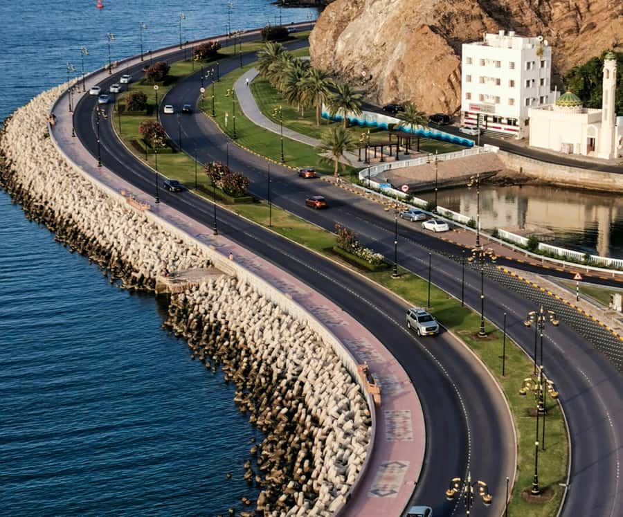 Muscat: Budget Friendly City Tour - Al Alam Palace and the two coastal forts