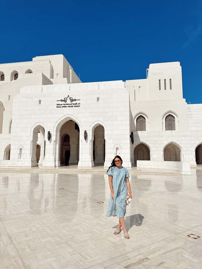 Oman: Private Muscat City Tour With Pick-up/ Drop-off - Sultan Qaboos Grand Mosque: begin with Muscat’s great interior