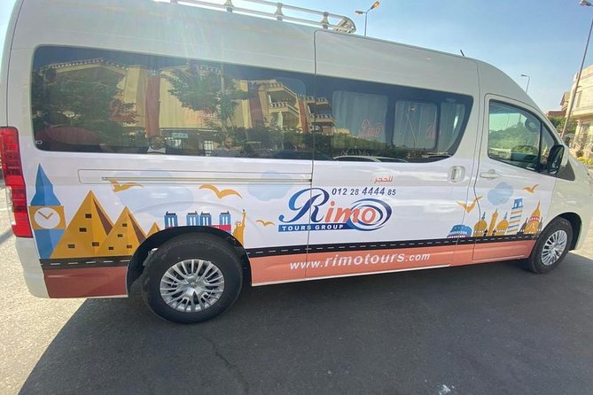 Private Dubai Airport Transfer DXB to Dubai City - Meeting Your Driver Inside DXB
