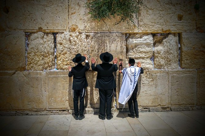 Private Tour Jerusalem Old City - Temple Mount, the Western Wall, and sacred boundaries