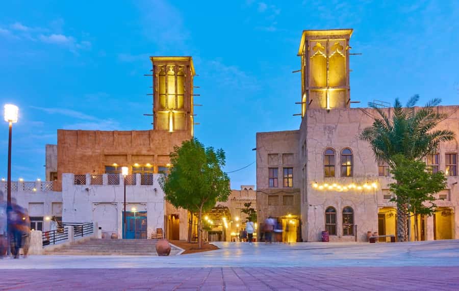 Private Walking Tour in Dubai / Old Dubai Tour - Al Seef and Al Bastakiya show two sides of the old city