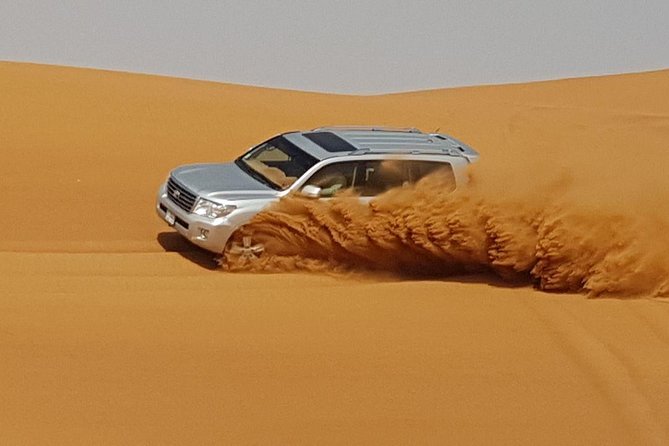 Red Dunes Desert Safari with BBQ Dinner - What the 4WD dune bash is really like