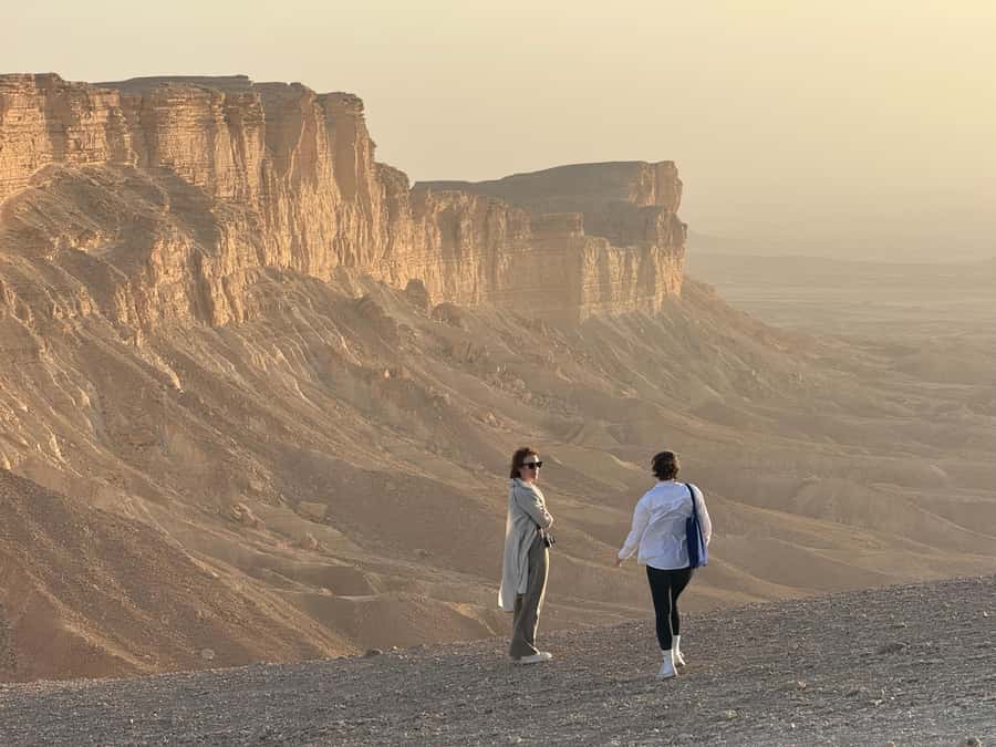 Riyadh: Edge Of The World, camels &Stargazing with 4x4 - Key points to know before you go