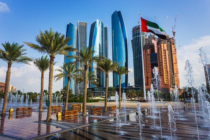 Small Group Abu Dhabi City and Sightseeing Tour From Dubai - Date Market, Ferrari World, and the commercial stops