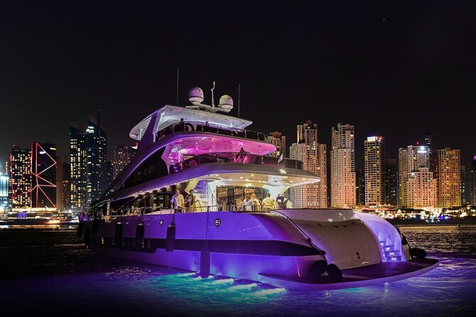 Superyacht Experience in Dubai with Dinner and Live Music - A superyacht setting with a social mood