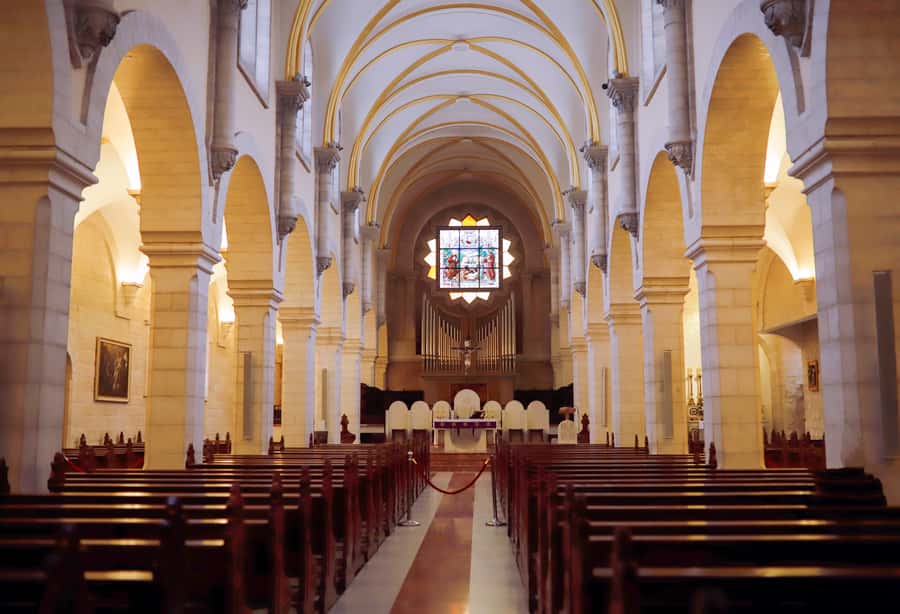 Tel Aviv: Bethlehem, Jericho, and Jordan River Day Tour - Who should book this day tour?